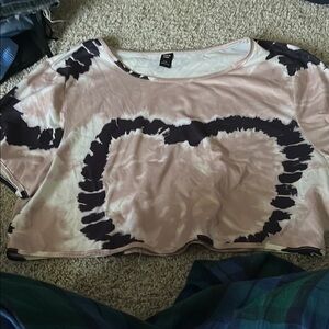 SHEIN Black and White Crop T-Shirt Relaxed Fit
